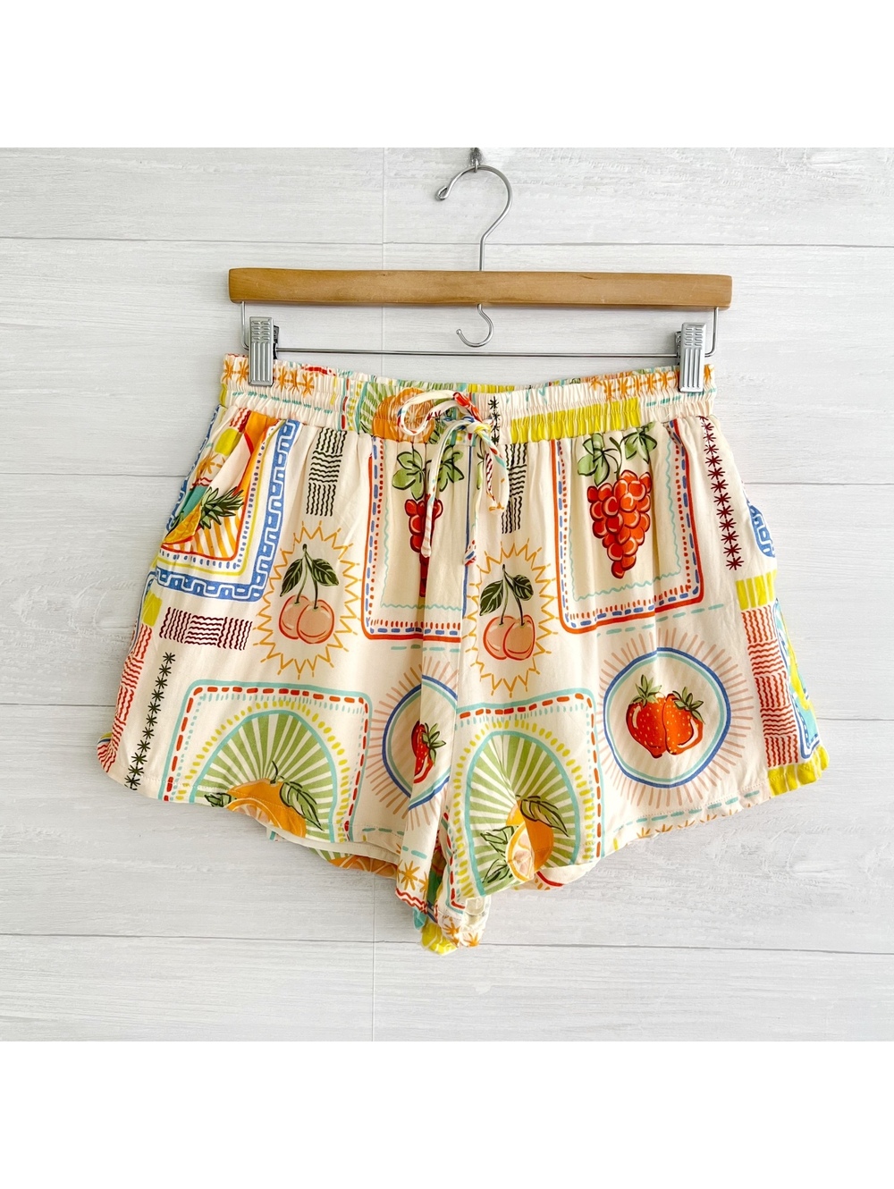 Seven Wonders M Fruit Print Shorts Cotton Rayon Lined Drawstring Vacation